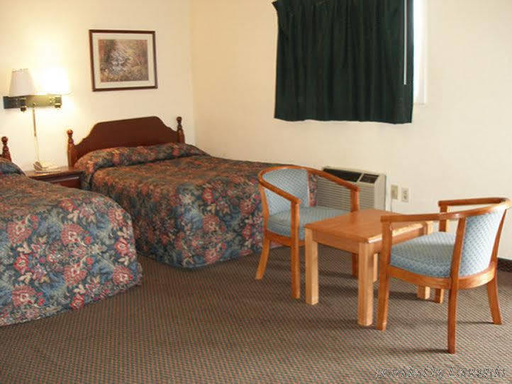 Red Carpet Inn - Allentown Habitación foto